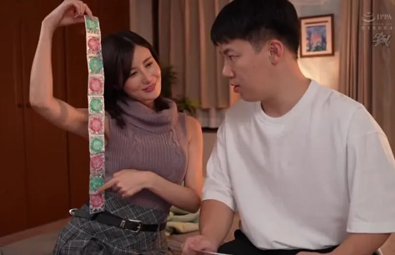 Bị em gái bỏ vì nhu cầu tình dục quá cao, chị gái tìm đến cậu em trai
